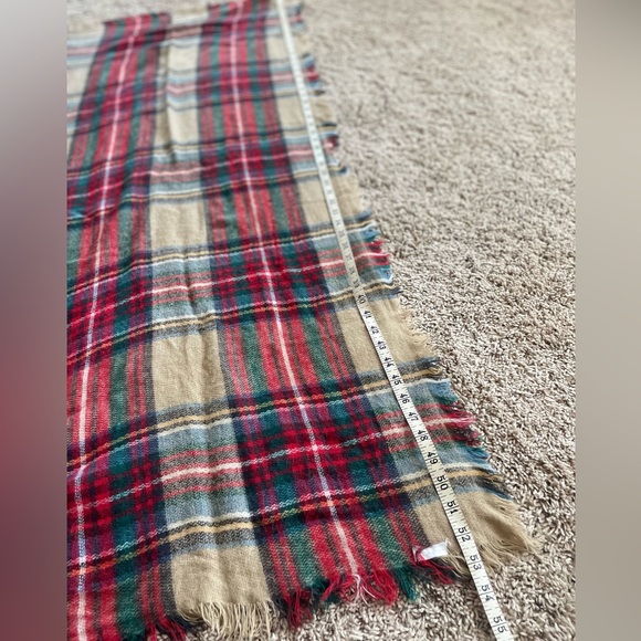 Plaid scarf/shawl - Picture 9 of 10